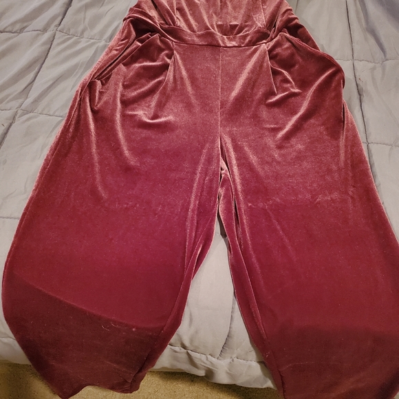 Jumper - Picture 2 of 2